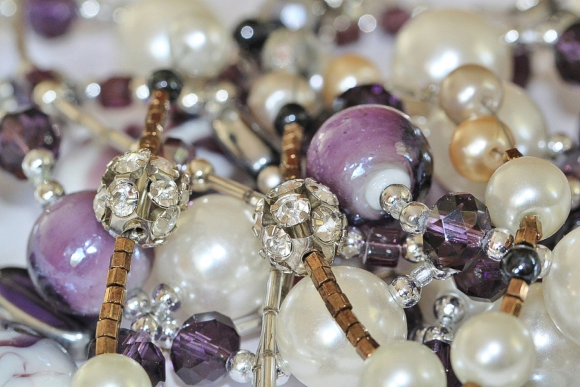 Glass beads and imitation stones